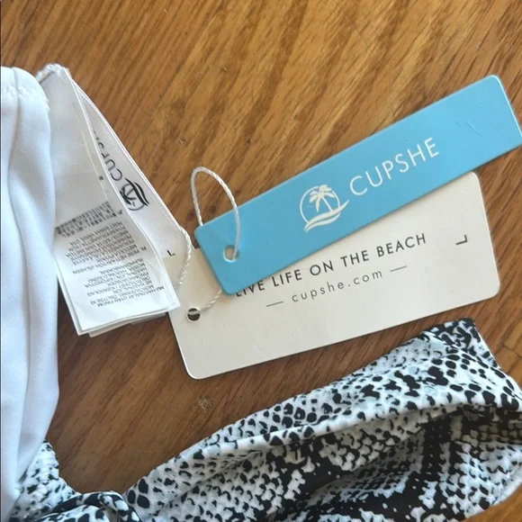 Cupshe Snakeskin and Black One-Piece Swimsuit large - Picture 2 of 5